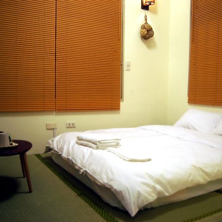 Love Hostel Тайнань Экстерьер фото
