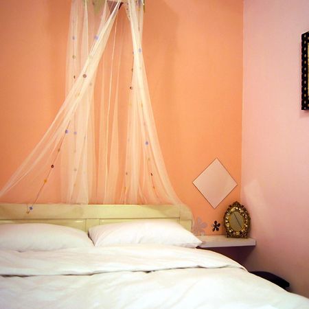 Love Hostel Тайнань Экстерьер фото