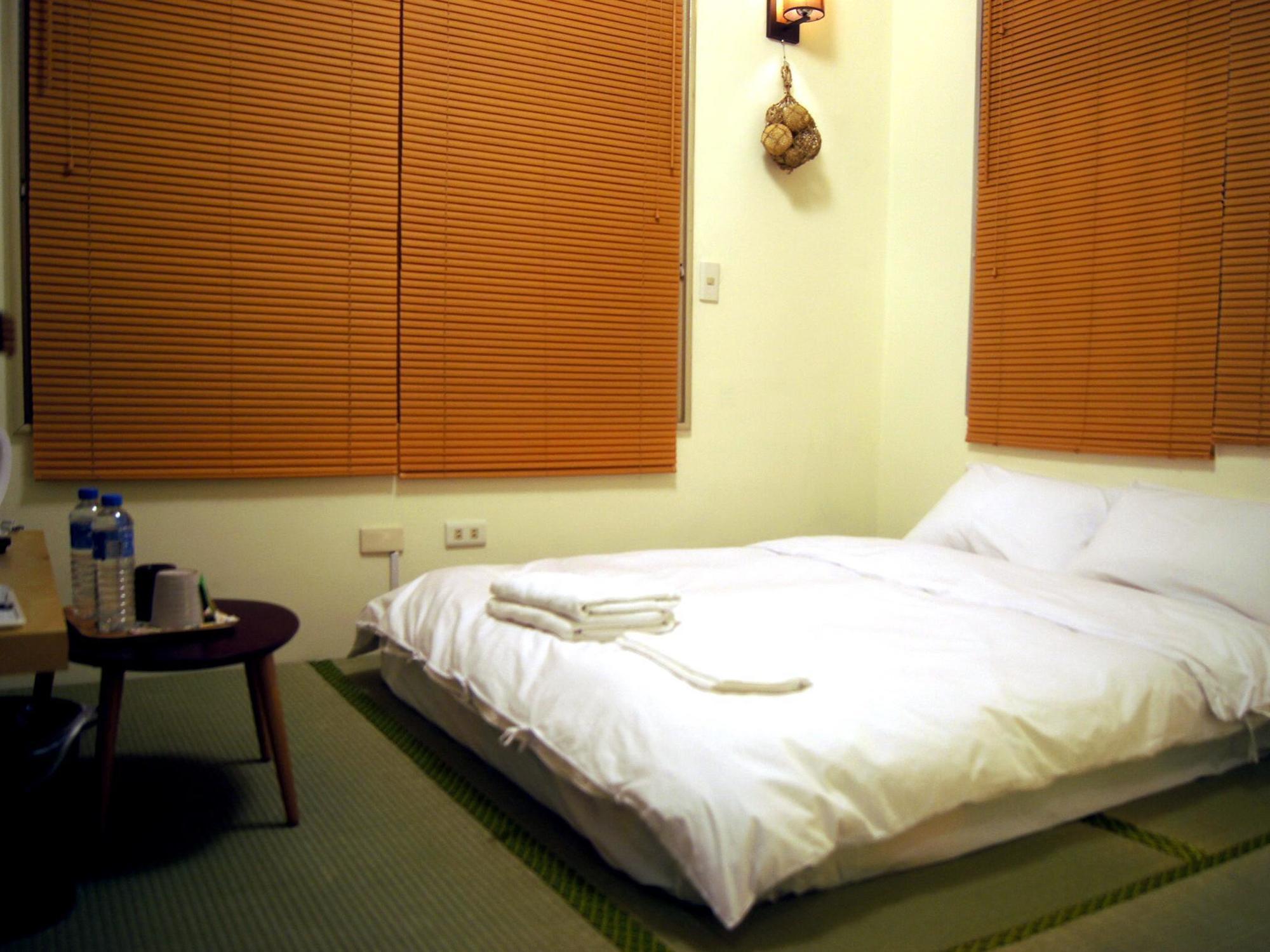 Love Hostel Тайнань Экстерьер фото