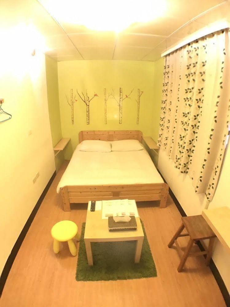 Love Hostel Тайнань Экстерьер фото