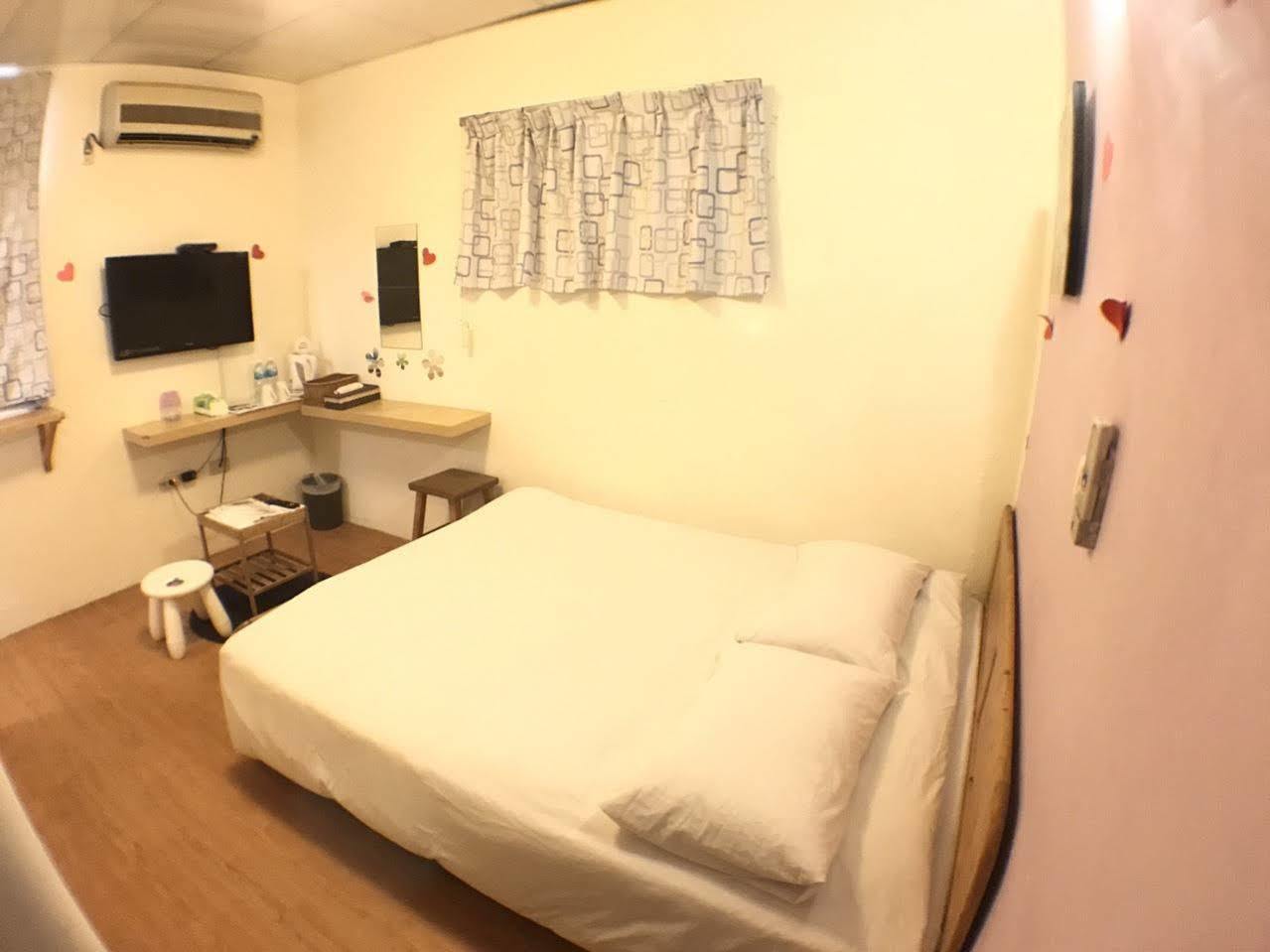 Love Hostel Тайнань Экстерьер фото